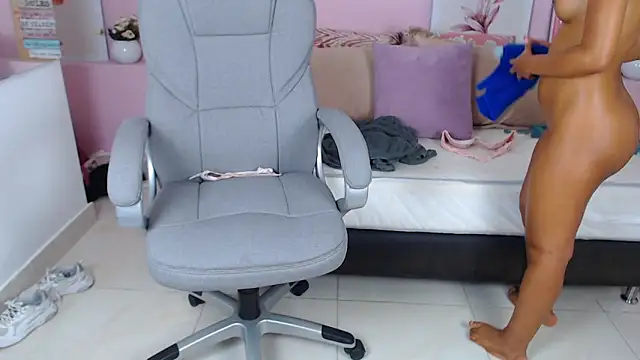 brendathompson  online show from 02.15.25