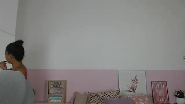 brendathompson  online show from 02.17.25