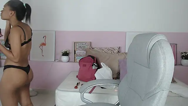 brendathompson  online show from 03.04.25