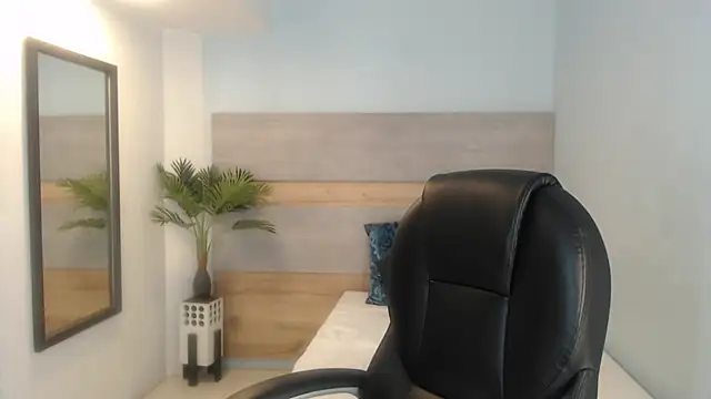 brendathompson  online show from 09.13.25