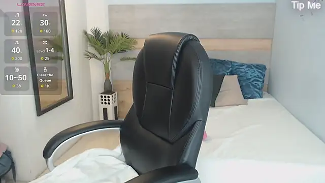 brendathompson  online show from 09.24.25