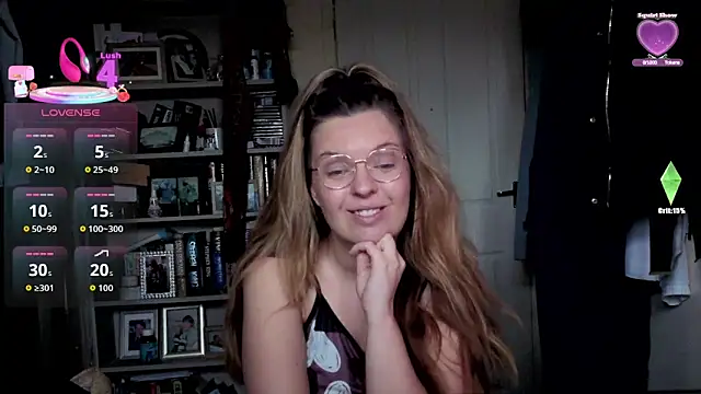 Snapshot of Demi_WelshX chatting on 12.17.25 Demi WelshX online show from 12.17.25