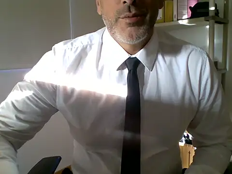 Snapshot of 66MA69 chatting on 10.15.25 66MA69 online show from 10.15.25