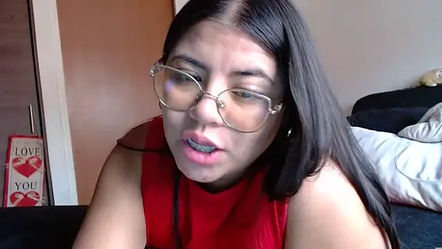 Snapshot of viccky_vick chatting on 01.05.26 viccky vick online show from 01.05.26