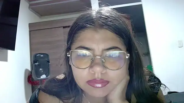 Snapshot of viccky_vick chatting on 01.09.26 viccky vick online show from 01.09.26