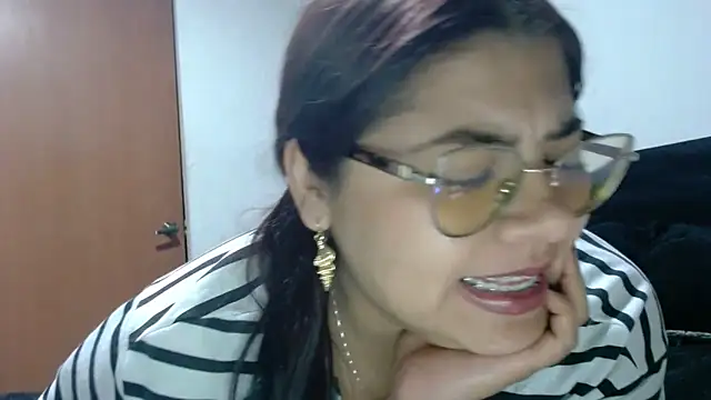 Snapshot of viccky_vick chatting on 02.14.26 viccky vick online show from 02.14.26