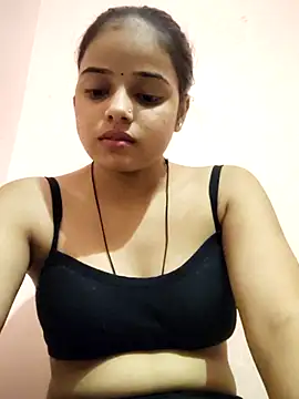 Snapshot of RAYI_123 chatting on 10.19.25 RAYI 123 online show from 10.19.25