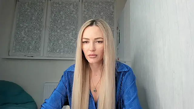 Snapshot of juciepussy_ chatting on 03.19.25 juciepussy online show from 03.19.25