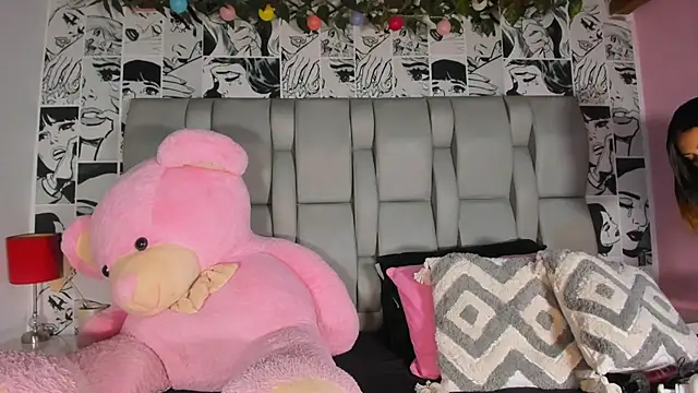 LucyRosse online show from 04.04.26