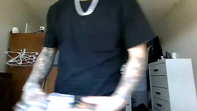 Snapshot of cruz815 chatting on 04.12.26 cruz815 online show from 04.12.26