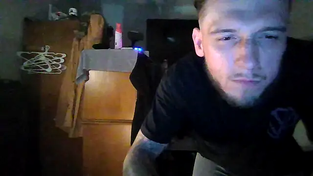 Snapshot of cruz815 chatting on 04.17.26 cruz815 online show from 04.17.26
