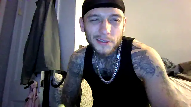 Snapshot of cruz815 chatting on 05.18.26 cruz815 online show from 05.18.26