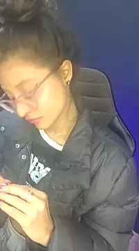 Snapshot of mac-sara chatting on 03.06.25 mac-sara online show from 03.06.25