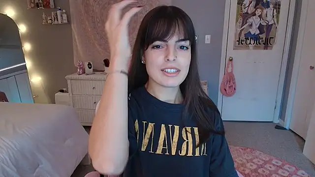 Snapshot of princesselysia chatting on 10.08.25 princesselysia online show from 10.08.25