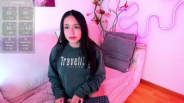 sophie moonnn online show from 02.25.25