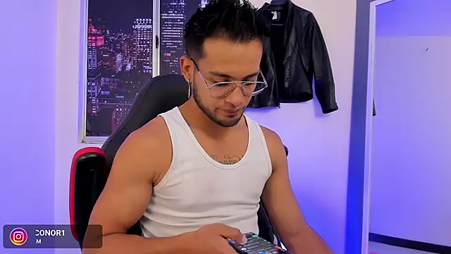 Max Conor1 online show from 01.29.25