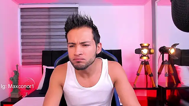 Max Conor1 online show from 03.07.25