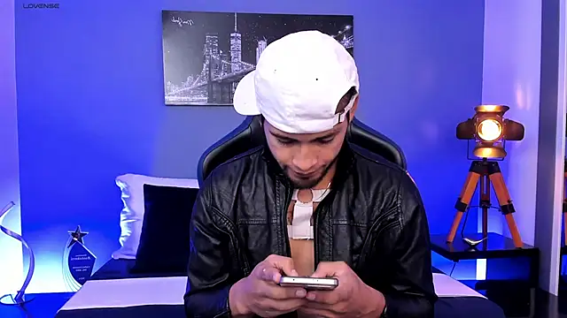 Max Conor1 online show from 09.26.25