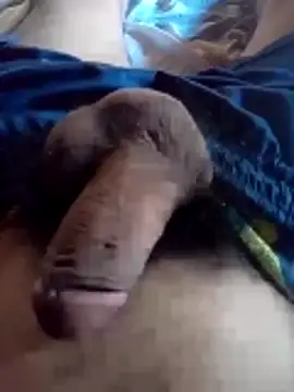 Snapshot of CuttableBuyout chatting on 10.31.25 CuttableBuyout online show from 10.31.25