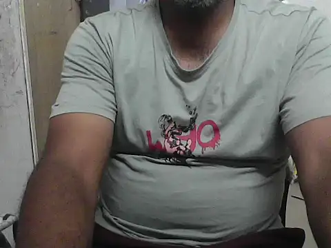 Snapshot of awesomeroc123 chatting on 12.21.25 awesomeroc123 online show from 12.21.25