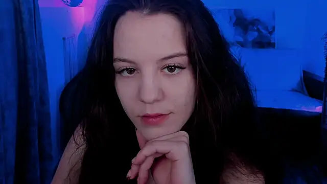 MilaStoyne online show from 11.26.25