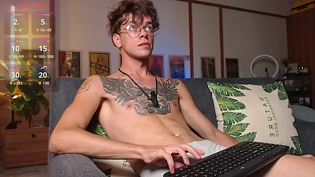 Snapshot of William_Henry_ chatting on 07.25.26 William Henry online show from 07.25.26