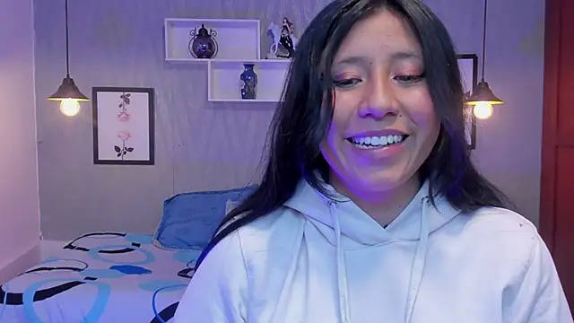Nohemi louse online show from 02.25.25
