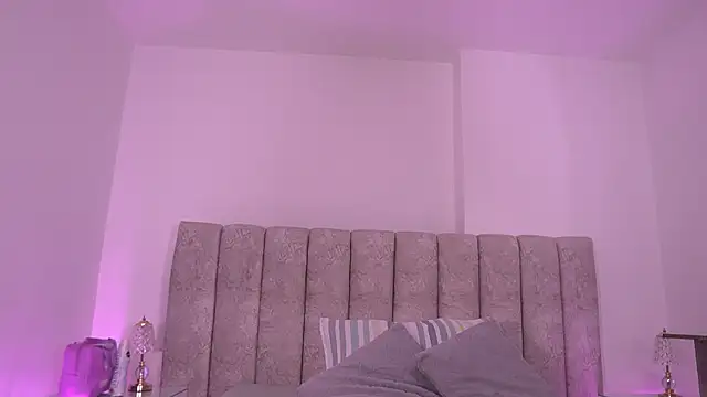 sara lopee1 online show from 11.13.25