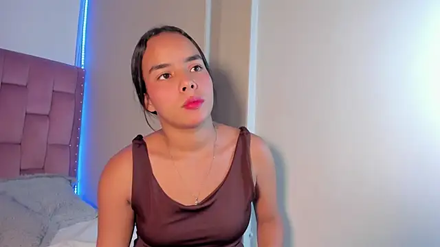 Snapshot of Roxy_Stonee chatting on 04.18.26 Roxy Stonee online show from 04.18.26