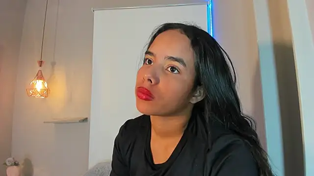 Snapshot of Roxy_Stonee chatting on 05.27.26 Roxy Stonee online show from 05.27.26