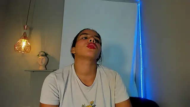 Snapshot of Roxy_Stonee chatting on 05.30.26 Roxy Stonee online show from 05.30.26