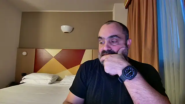 Snapshot of fuocovivo4 chatting on 02.13.25 fuocovivo4 online show from 02.13.25