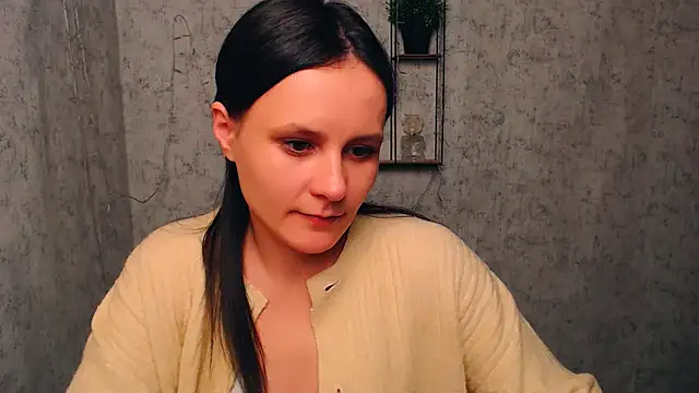 Snapshot of ValeriaHeart_ chatting on 02.11.25 ValeriaHeart online show from 02.11.25