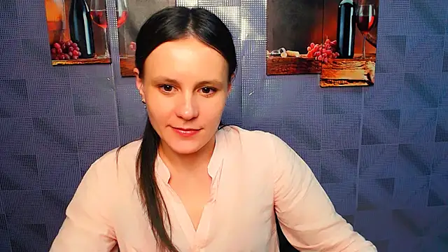 Snapshot of ValeriaHeart_ chatting on 02.19.25 ValeriaHeart online show from 02.19.25