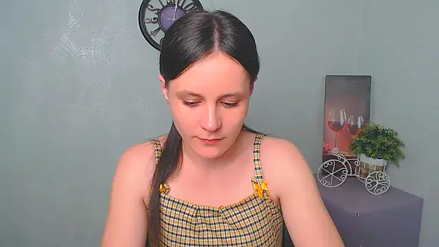 Snapshot of ValeriaHeart_ chatting on 02.23.25 ValeriaHeart online show from 02.23.25