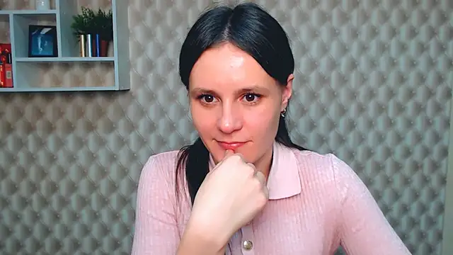 Snapshot of ValeriaHeart_ chatting on 03.08.25 ValeriaHeart online show from 03.08.25