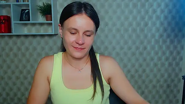 Snapshot of ValeriaHeart_ chatting on 09.12.25 ValeriaHeart online show from 09.12.25