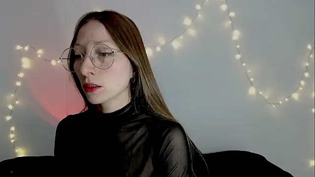 Snapshot of Carlin_Diaz chatting on 03.20.26 Carlin Diaz online show from 03.20.26
