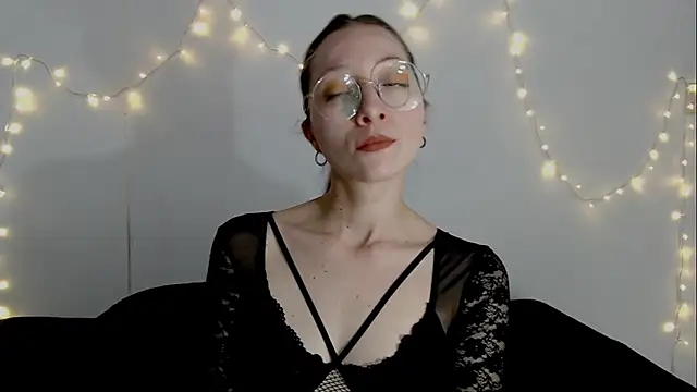 Snapshot of Carlin_Diaz chatting on 03.23.26 Carlin Diaz online show from 03.23.26