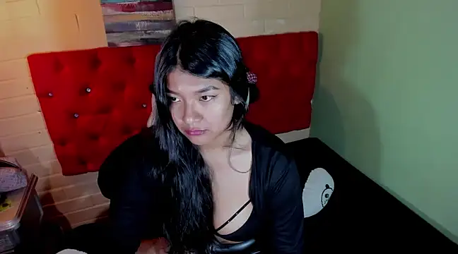 Snapshot of ScarletKray chatting on 02.03.25 ScarletKray online show from 02.03.25