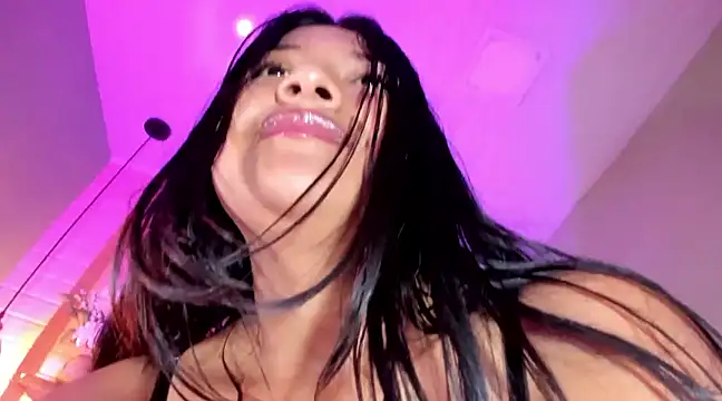 Snapshot of ScarletKray chatting on 02.24.25 ScarletKray online show from 02.24.25