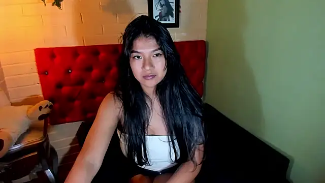 Snapshot of ScarletKray chatting on 03.12.25 ScarletKray online show from 03.12.25