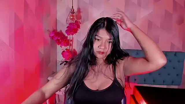 Snapshot of ScarletKray chatting on 10.20.25 ScarletKray online show from 10.20.25