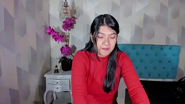 Snapshot of ScarletKray chatting on 10.24.25 ScarletKray online show from 10.24.25