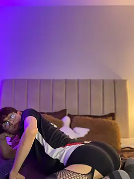 Snapshot of jacob_and_sam chatting on 11.18.25 jacob and sam online show from 11.18.25