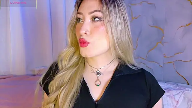 Lally Valencia   online show from 04.08.26