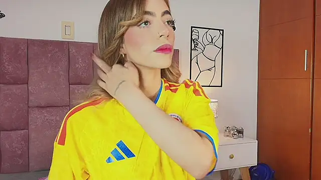 Snapshot of Violetta_Ficher chatting on 07.03.26 Violetta Ficher online show from 07.03.26