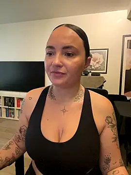 Snapshot of Orgasmille chatting on 10.02.25 Orgasmille online show from 10.02.25