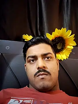 Snapshot of sethgamble000777 chatting on 03.21.25 sethgamble000777 online show from 03.21.25