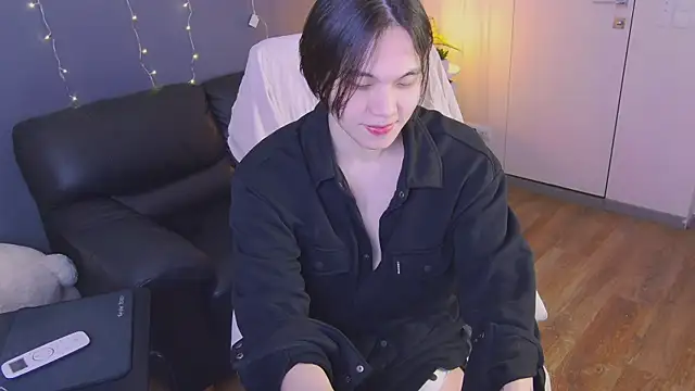 Snapshot of just_gay_ chatting on 02.03.25 just gay  online show from 02.03.25